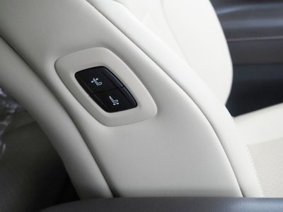 صورة 66 لـ 2023 Toyota ALPHARD