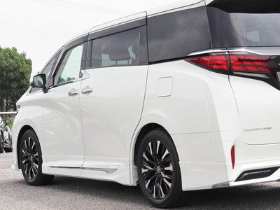 صورة 21 لـ 2023 Toyota ALPHARD