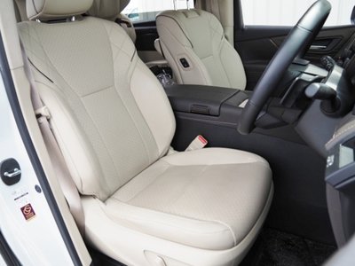 صورة 29 لـ 2023 Toyota ALPHARD