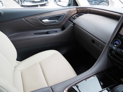 صورة 74 لـ 2023 Toyota ALPHARD