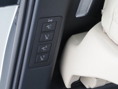 صورة 44 لـ 2023 Toyota ALPHARD