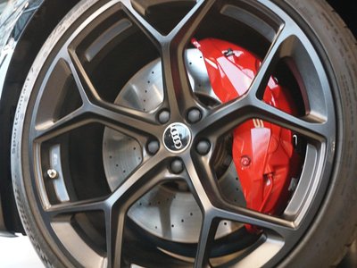 2025 AUDI RS6 AVANT thumbnail 47