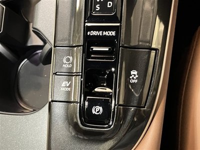 صورة 26 لـ 2025 Toyota CROWN ESTATE