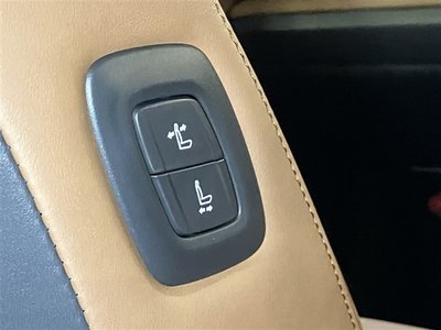 صورة 31 لـ 2025 Toyota CROWN ESTATE