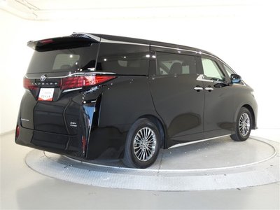 2023 Toyota ALPHARD — фото 36