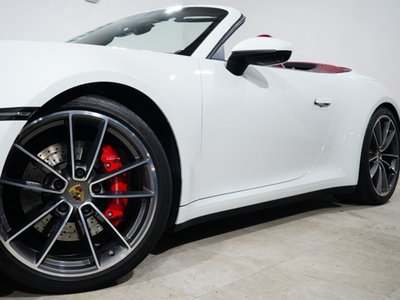 صورة 14 لـ 2020 Porsche 911