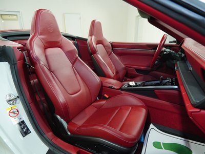 صورة 16 لـ 2020 Porsche 911