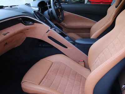 2024 Ferrari ROMA — миниатюра 27
