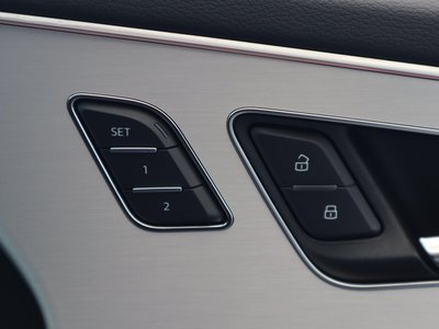 صورة مصغرة 74 لـ 2024 AUDI Q8