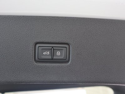 صورة مصغرة 38 لـ 2024 AUDI Q8