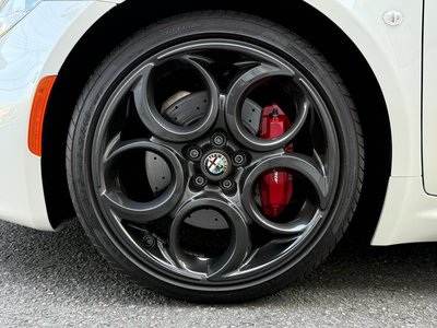 صورة 35 لـ 2016 ALFA Romeo 4C SPIDER