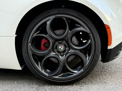 صورة 34 لـ 2016 ALFA Romeo 4C SPIDER