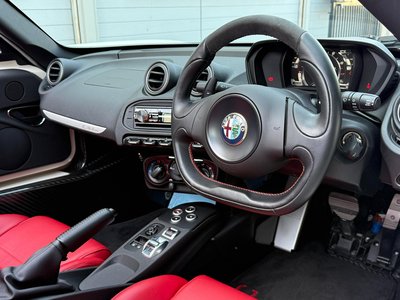 صورة 8 لـ 2016 ALFA Romeo 4C SPIDER