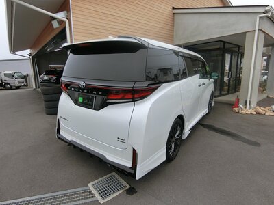 2023 Toyota VELLFIRE photo 9