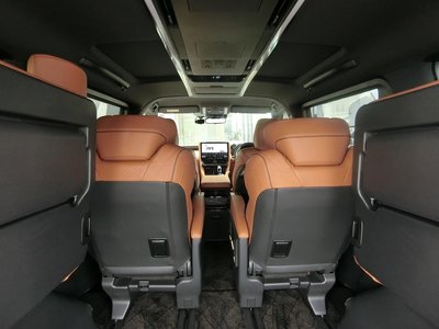 2023 Toyota VELLFIRE photo 16