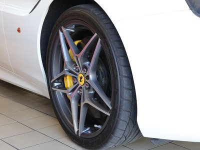 2015 Ferrari CALIFORNIA T — фото 8