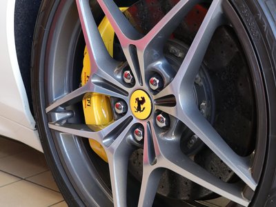 2015 Ferrari CALIFORNIA T — фото 9