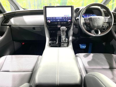 2023 Toyota ALPHARD — фото 2