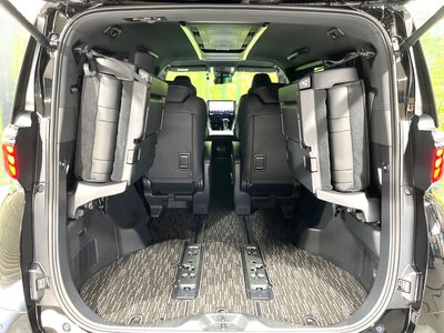 2023 Toyota ALPHARD — фото 12