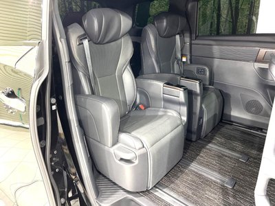 2023 Toyota ALPHARD — фото 10