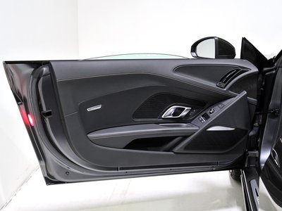 2019 AUDI R8 thumbnail 40