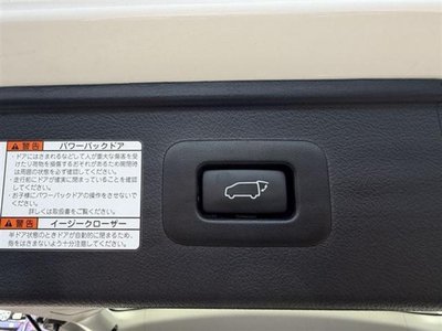 2022 Toyota ALPHARD — фото 11