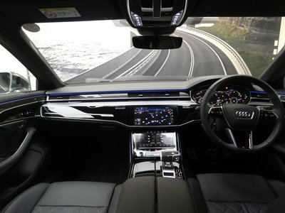2025 AUDI S8 — миниатюра 3