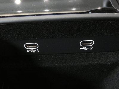 2025 AUDI S8 — миниатюра 128