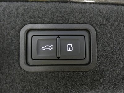 2025 AUDI S8 — миниатюра 137