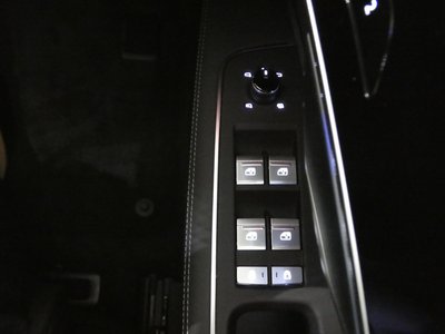 2025 AUDI S8 — миниатюра 36