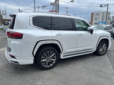 2024 Toyota LAND CRUISER 300 — миниатюра 11