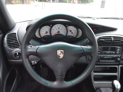 2001 Porsche 911 — миниатюра 6