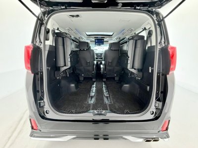 2023 Toyota ALPHARD — фото 8