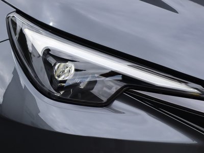 2025 Lexus LBX thumbnail 24