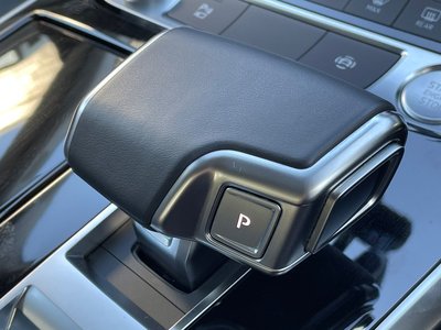 2020 AUDI Q8 thumbnail 32