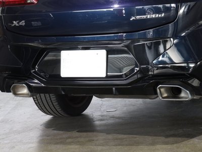 2023 BMW X4 photo 10