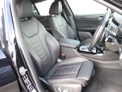 2023 BMW X4 thumbnail 18