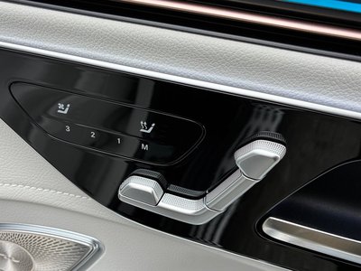 2026 Mercedes-BENZ EQE thumbnail 31