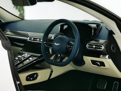 صورة مصغرة 8 لـ 2025 Aston Martin VANTAGE