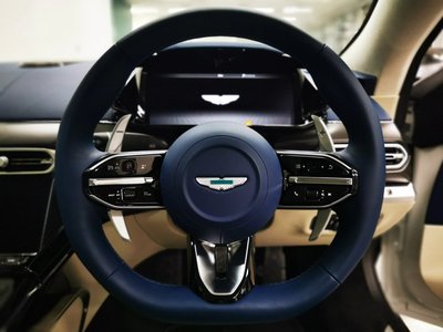 صورة مصغرة 10 لـ 2025 Aston Martin VANTAGE