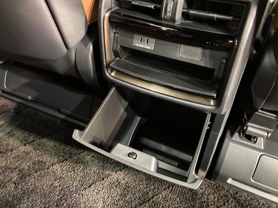 صورة 42 لـ 2024 Toyota VELLFIRE