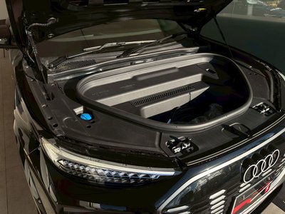 صورة 40 لـ 2025 AUDI Q6 E-TRON