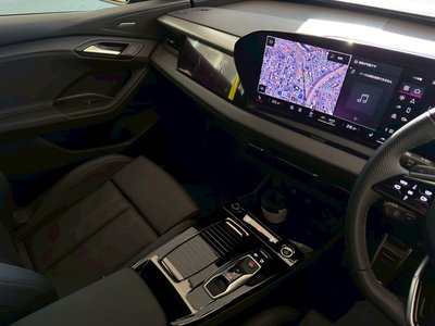 صورة 18 لـ 2025 AUDI Q6 E-TRON