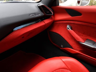 2018 Ferrari 488 SPIDER — миниатюра 18