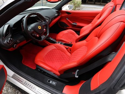 2018 Ferrari 488 SPIDER — миниатюра 11