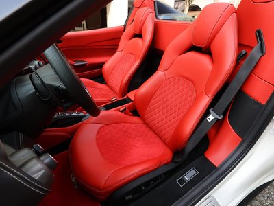 2018 Ferrari 488 SPIDER — миниатюра 12