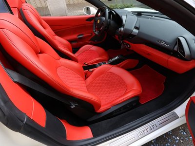 2018 Ferrari 488 SPIDER — миниатюра 14
