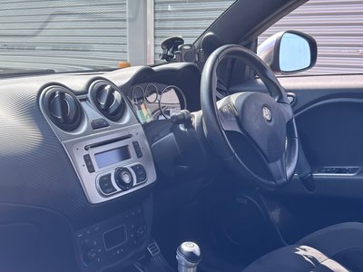 2012 ALFA Romeo MITO 照片 18