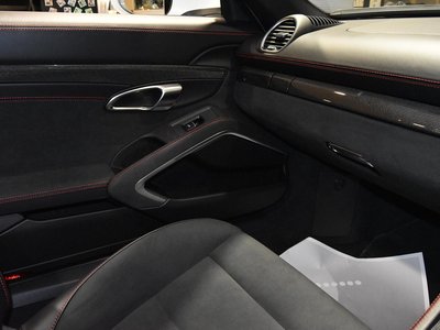 2022 Porsche 718 thumbnail 26