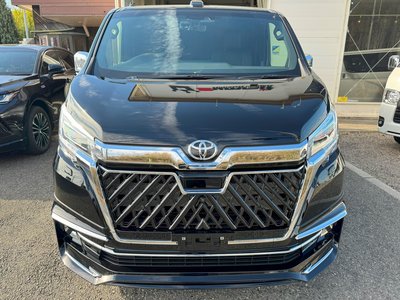 2024 Toyota GRAND ACE photo 5